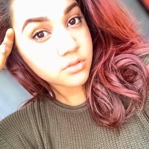 Meet your Posher, Crystal